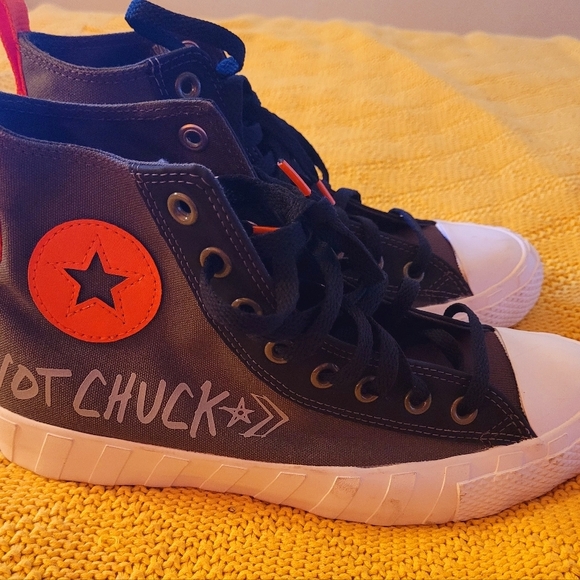 Converse Orange and Green Sneakers - Picture 2 of 5